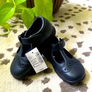 Children’s Place Size 9 Navy Girl shoes